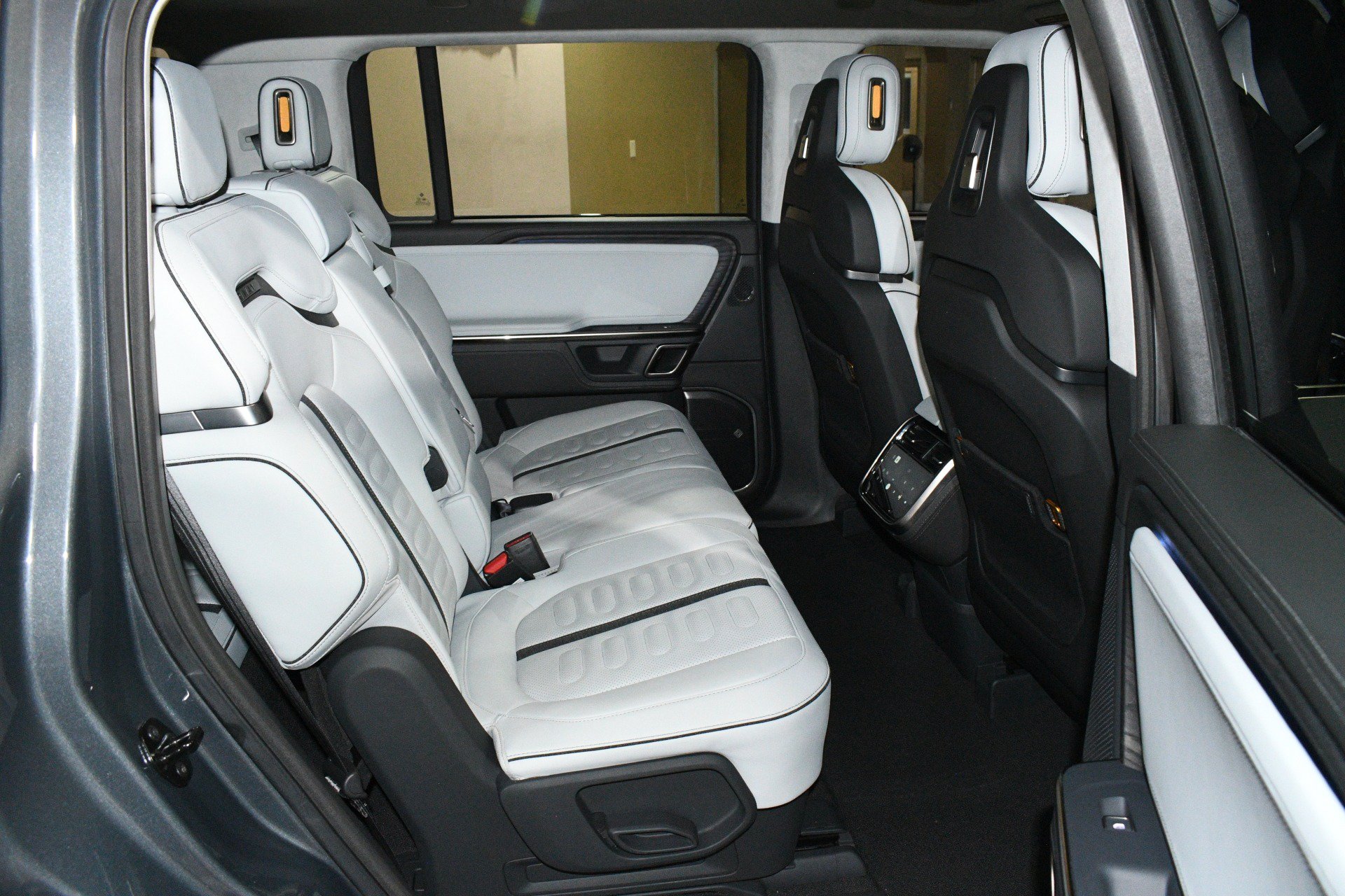 Used 2023 Rivian R1S Launch Edition Quad AWD/4WD image 50