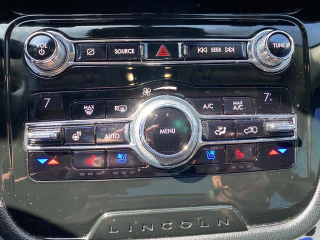 Used 2020 Lincoln Corsair Reserve image 21