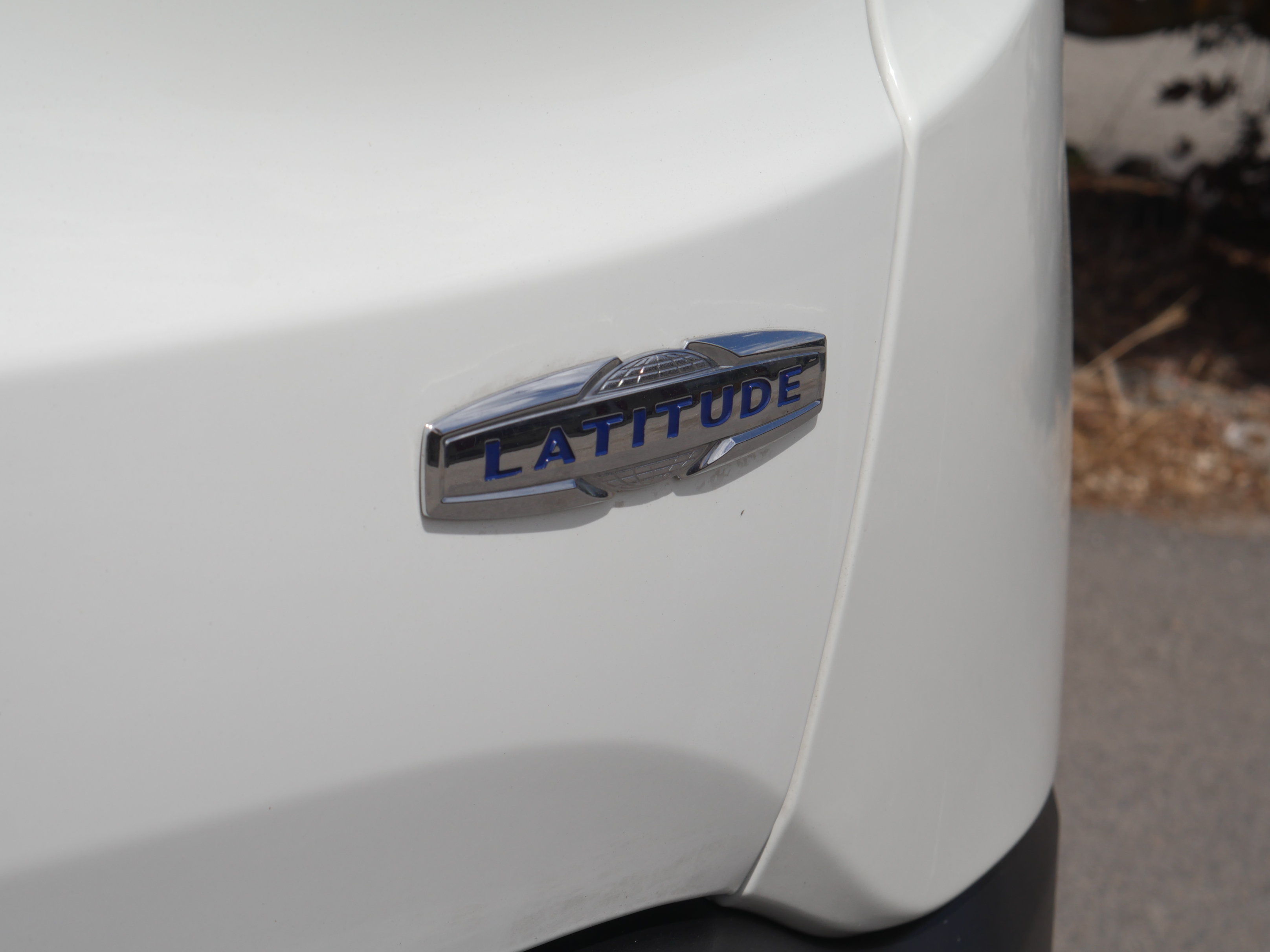 Used 2017 Jeep Renegade Latitude AWD/4WD image 20