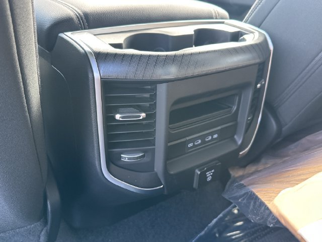 New 2027 RAM 1500 4x4 Crew Cab image 15