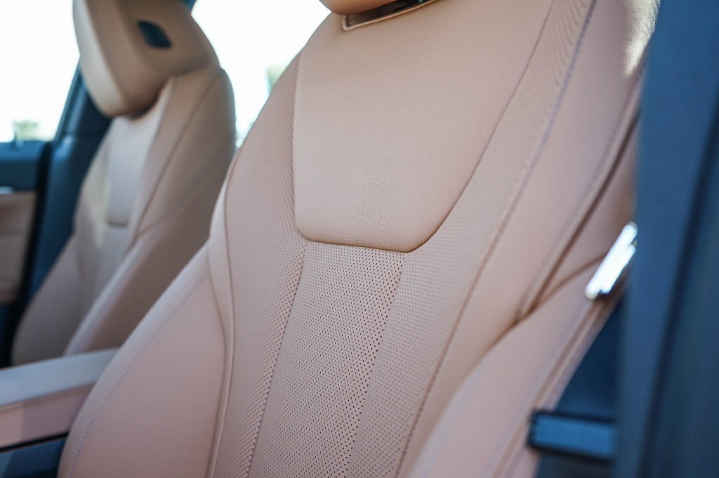 Certified 2025 BMW i4 xDrive40i AWD/4WD image 24