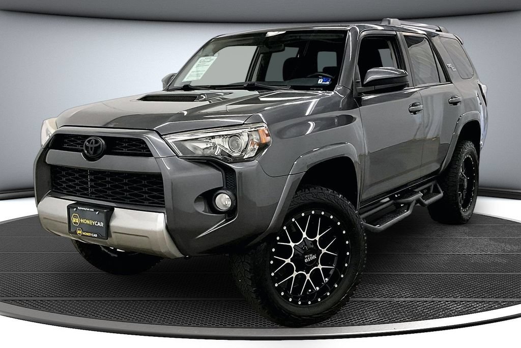 Used 2018 Toyota 4Runner TRD Off-Road AWD/4WD image 3