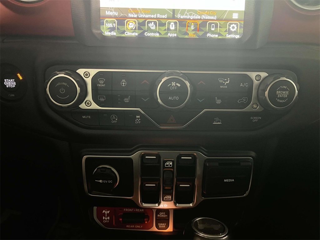 Used 2023 Jeep Wrangler Unlimited Rubicon w/ Cold Weather Group image 30