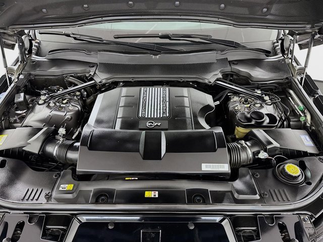 Used 2020 Land Rover Range Rover Sport SVR image 32