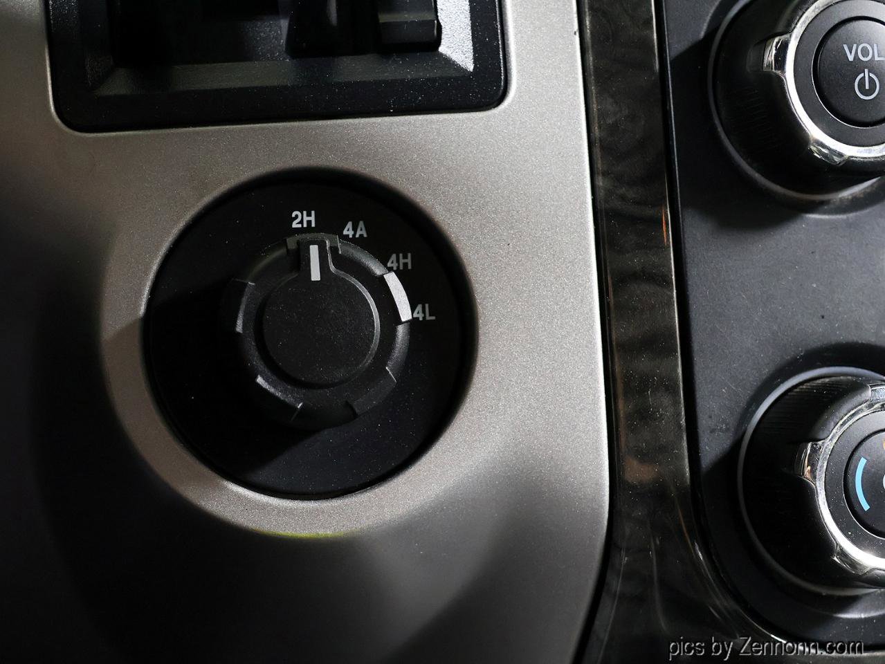 Used 2015 Ford Expedition Max Limited AWD/4WD image 22