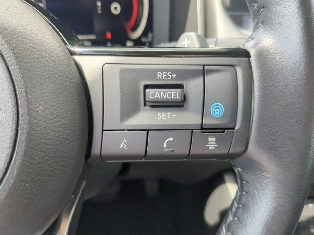 Used 2024 Nissan Rogue SL w/ SL Premium Package FWD image 33