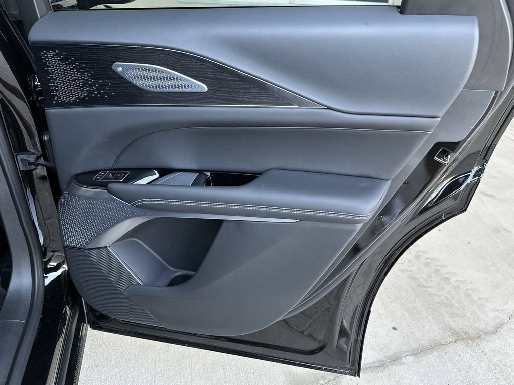 New 2026 Cadillac Lyriq V w/ Exterior Carbon Fiber Package AWD/4WD image 35