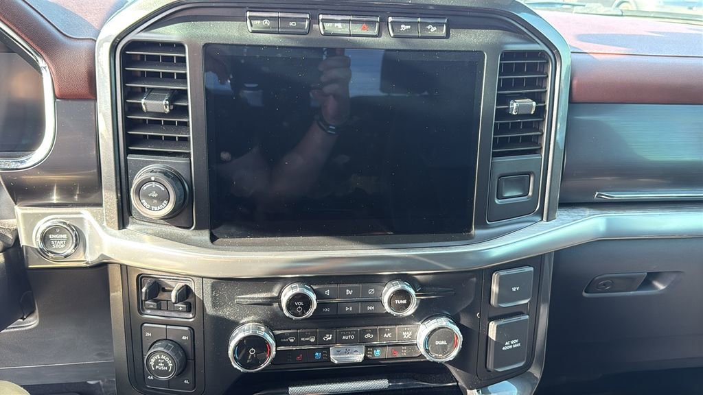 Used 2023 Ford F150 Lariat w/ Equipment Group 502A High image 9