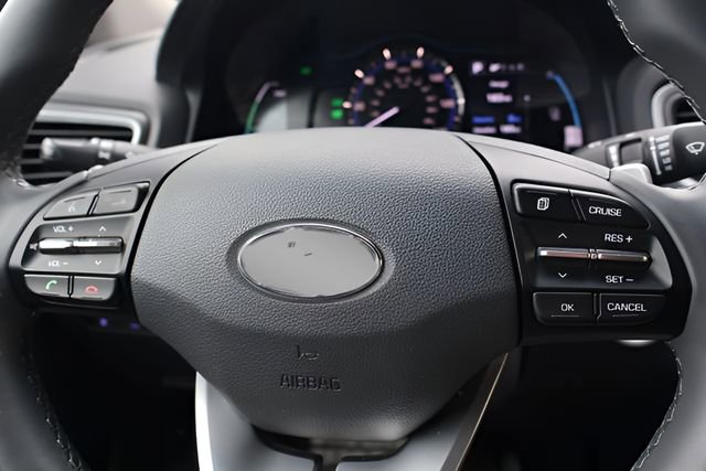 Used 2019 Hyundai Ioniq Plug-In Hybrid FWD image 18