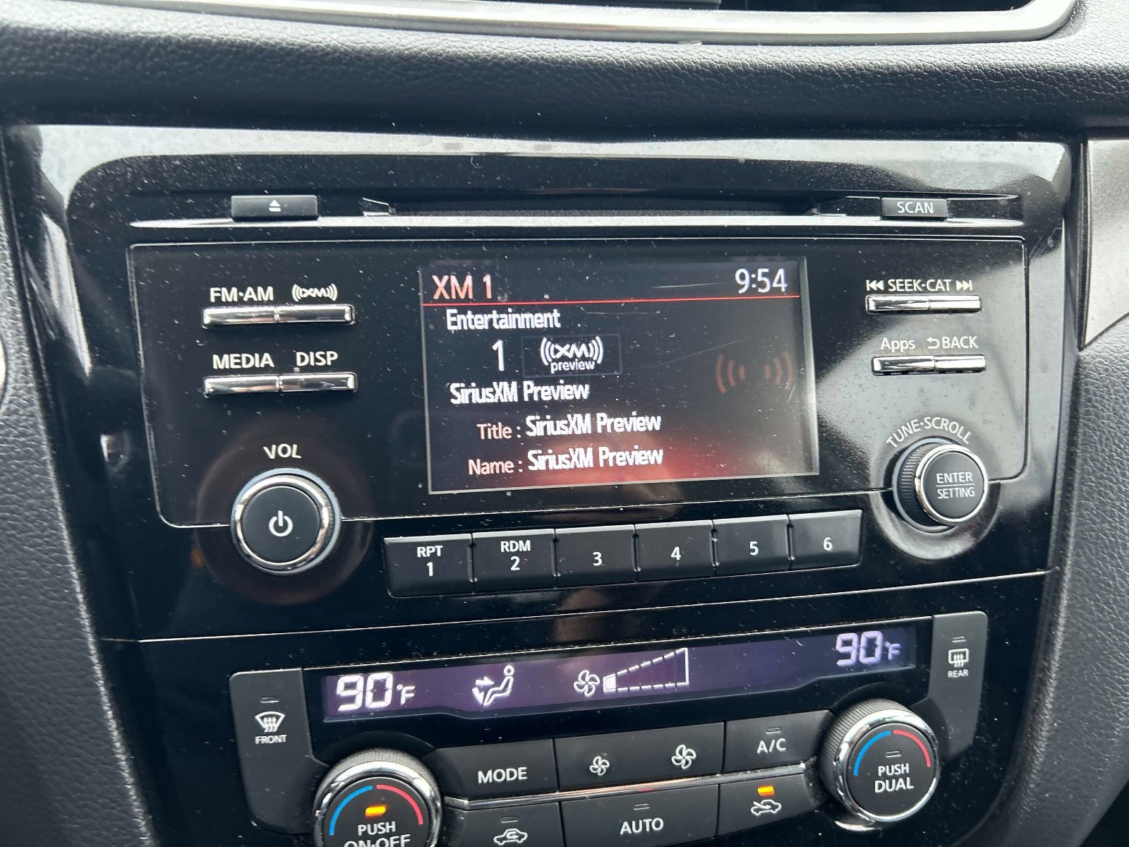 Used 2015 Nissan Rogue SV image 28