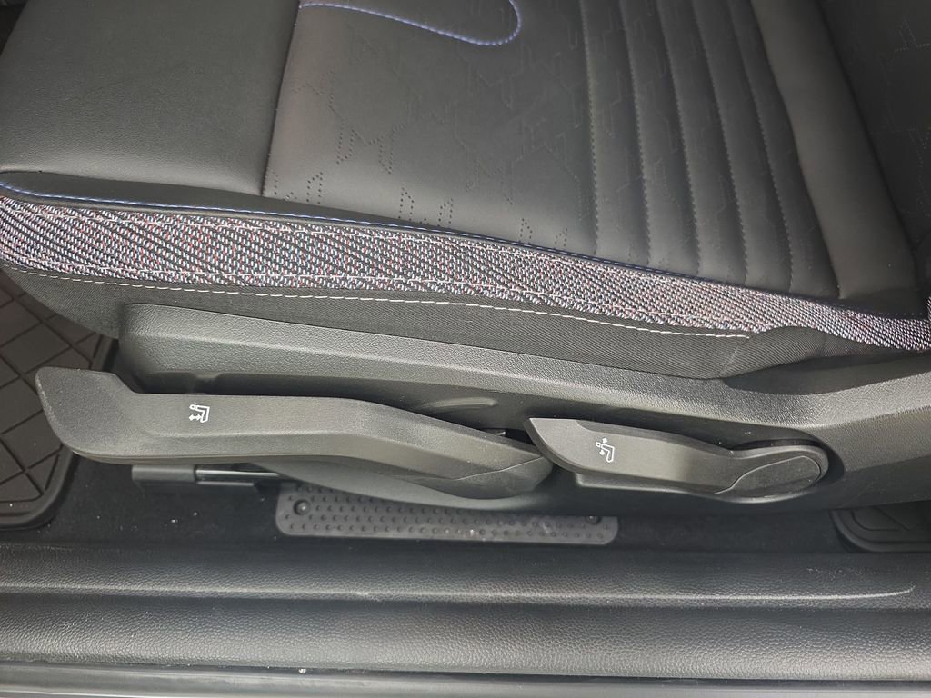 Certified 2025 MINI Cooper S image 15