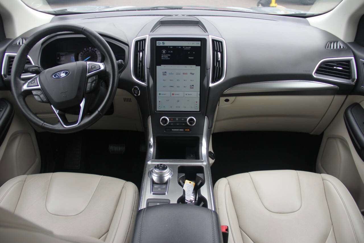 Certified 2022 Ford Edge Titanium image 15