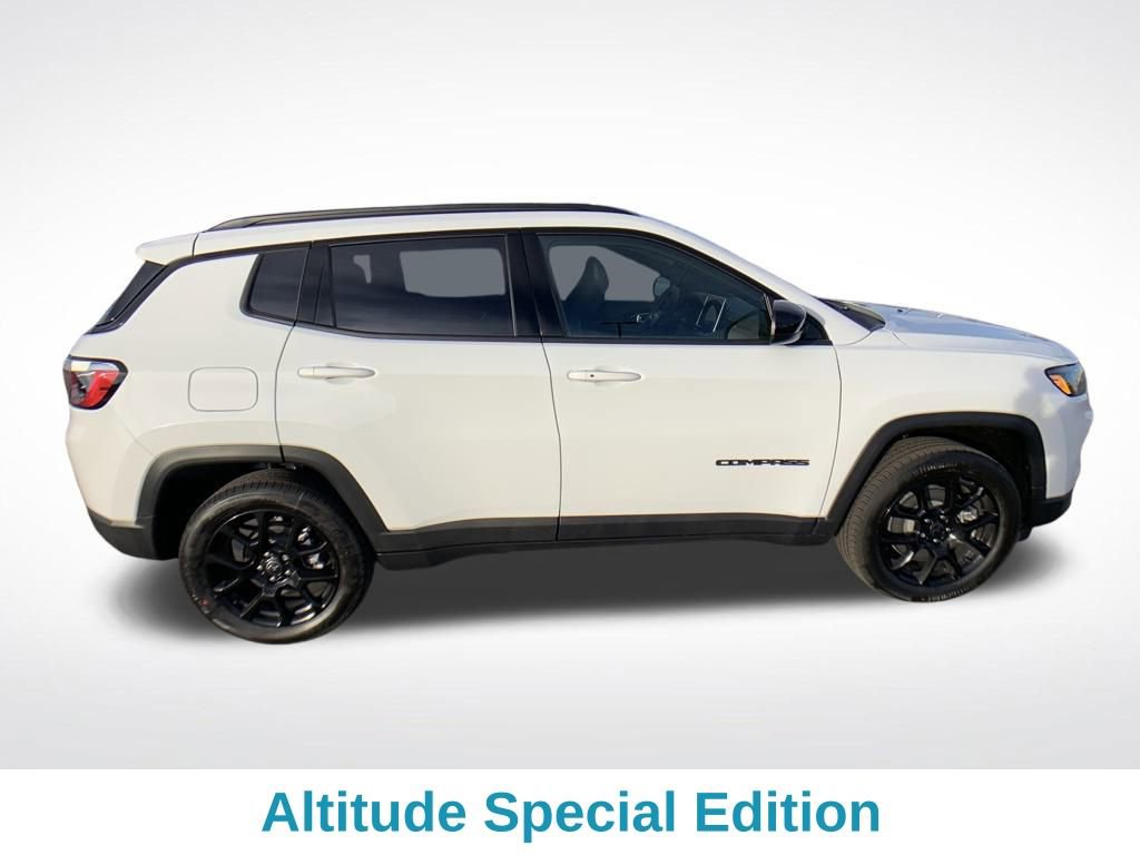 New 2026 Jeep Compass Latitude image 7