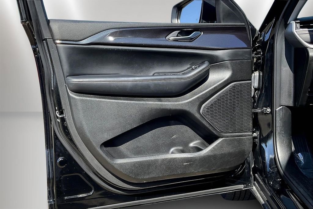 Used 2023 Jeep Grand Cherokee Laredo w/ Trailer Tow Prep Group (B) image 20