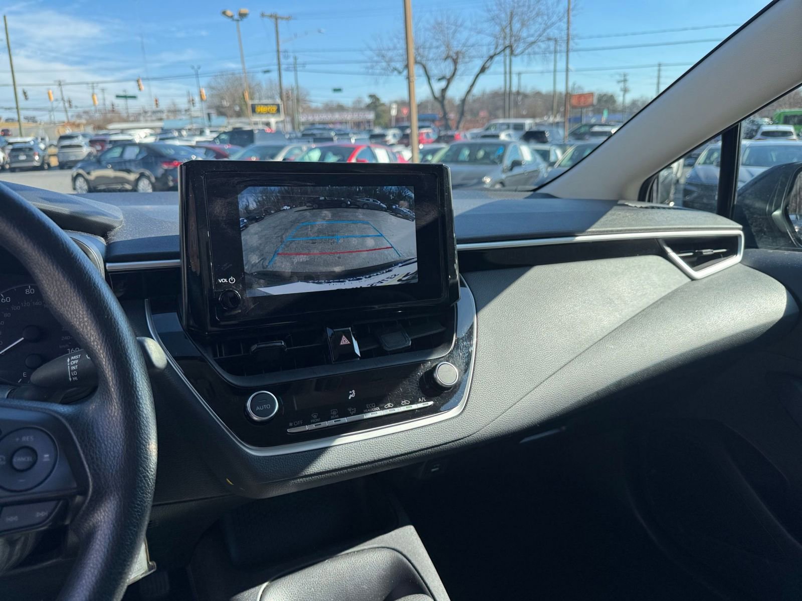 Used 2025 Toyota Corolla LE image 17