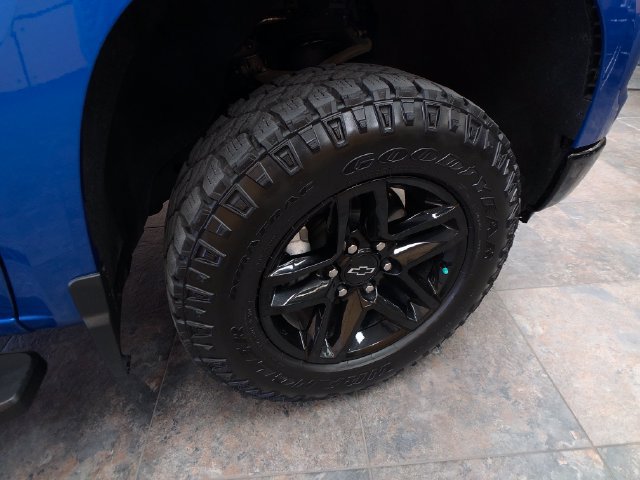 Used 2023 Chevrolet Silverado 1500 LT Trail Boss AWD/4WD image 9