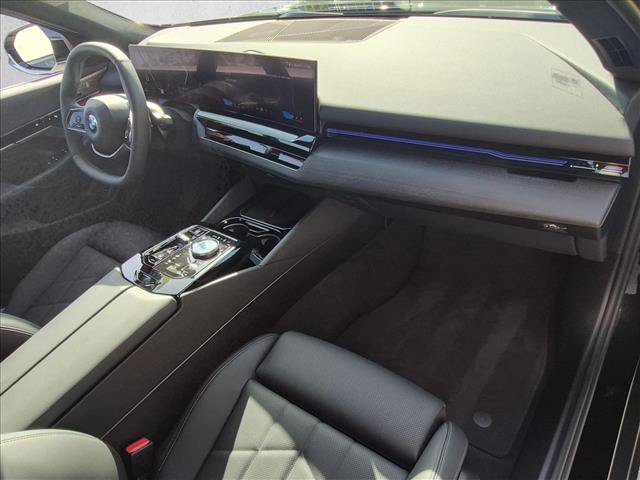 Certified 2024 BMW 530i xDrive AWD/4WD image 23