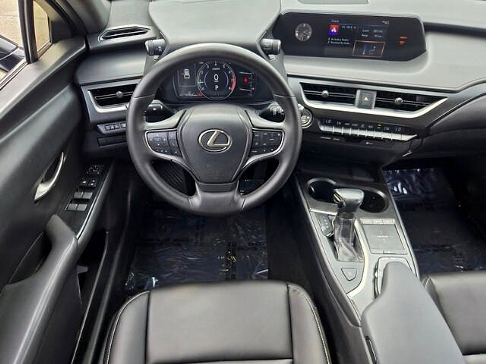 Used 2019 Lexus UX 200 FWD image 12
