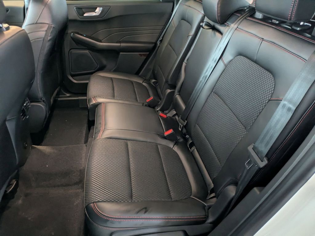 New 2026 Ford Escape ST-Line w/ Tech Pack #1 image 18