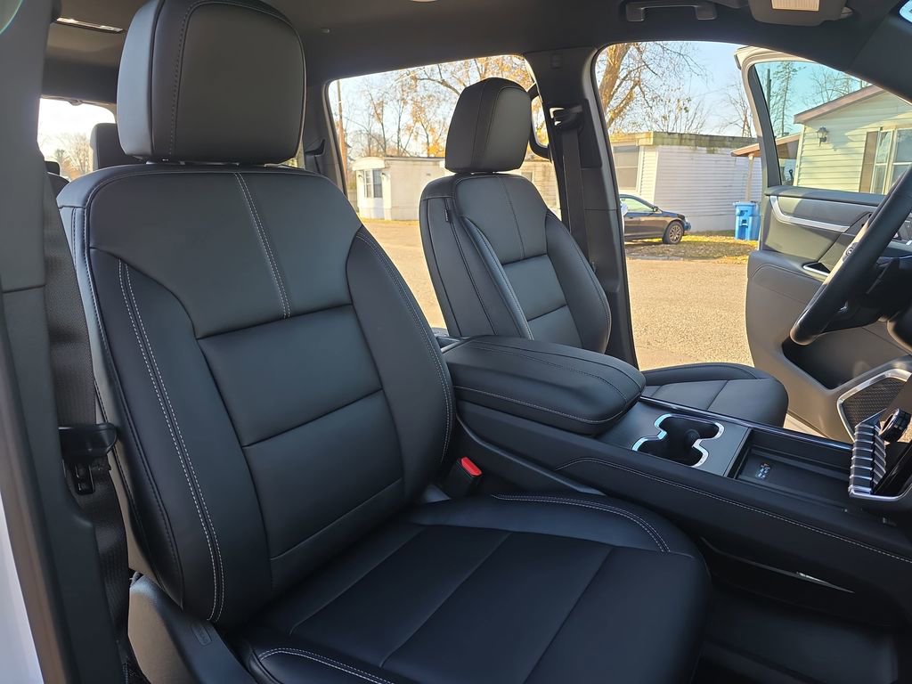 New 2026 GMC Acadia Elevation w/ Black Edition image 10