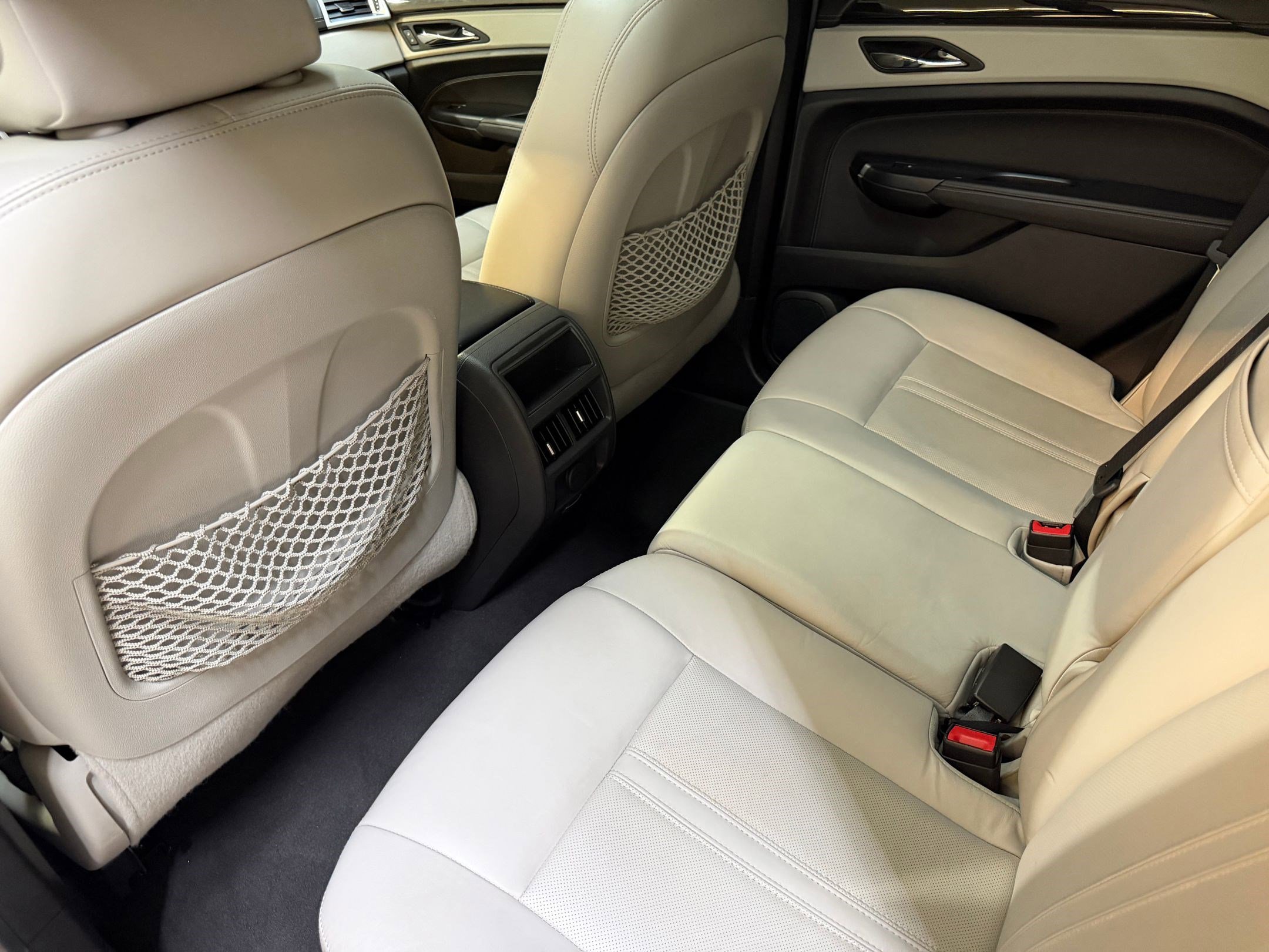 Used 2013 Cadillac SRX Performance w/ Driver Awareness Package image 38