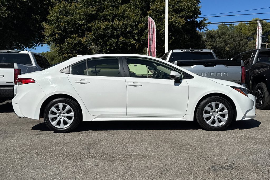 Certified 2026 Toyota Corolla LE FWD image 2