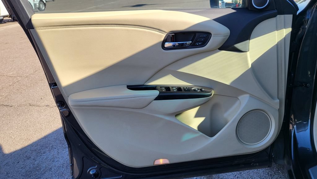 Used 2015 Acura RDX w/ Technology Package FWD image 29