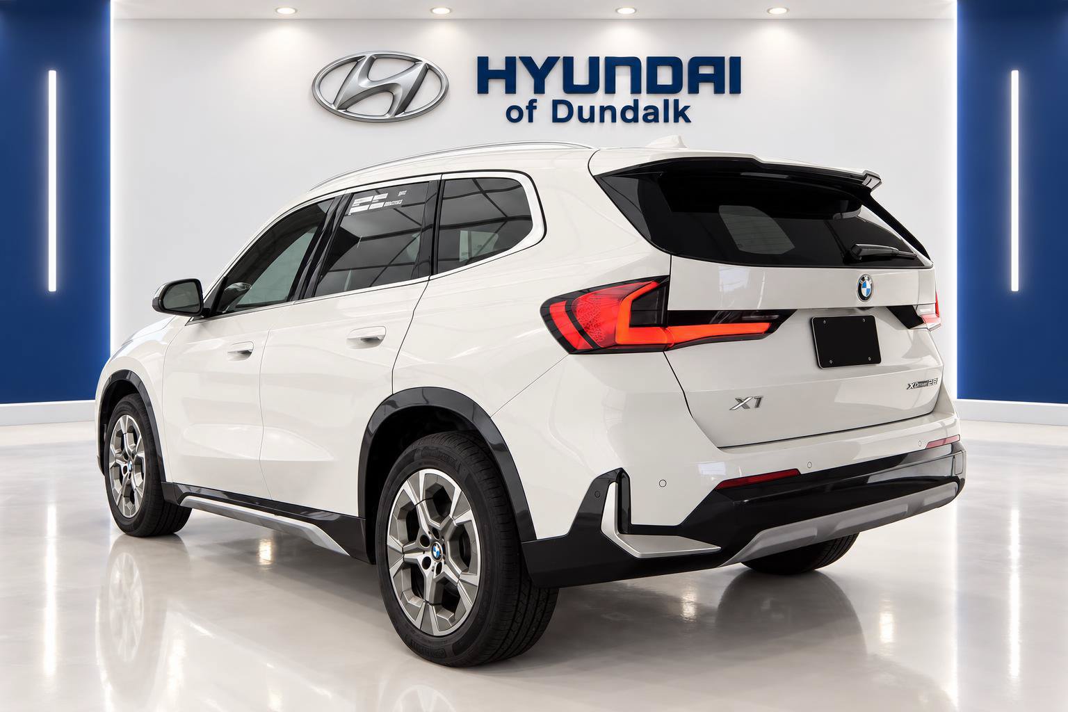 Used 2026 BMW X1 xDrive28i AWD/4WD image 2