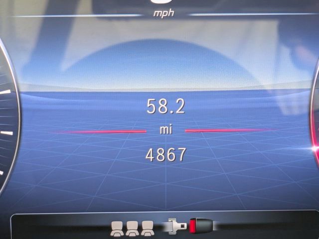 Used 2023 Mercedes-Benz GLC 300 w/ AMG Line image 23