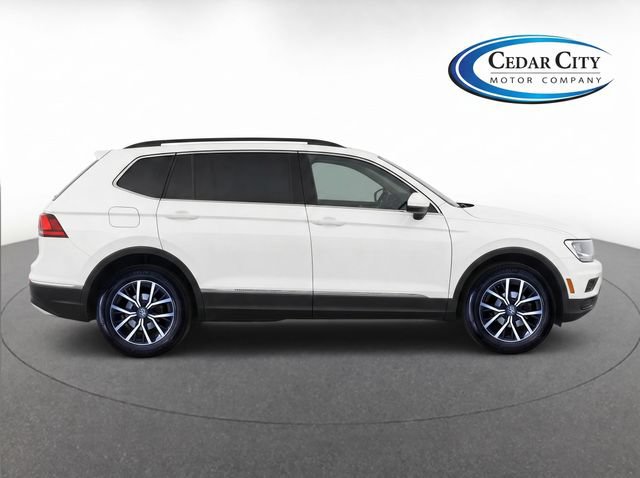 Used 2020 Volkswagen Tiguan SE w/ Panoramic Sunroof Package AWD/4WD image 8