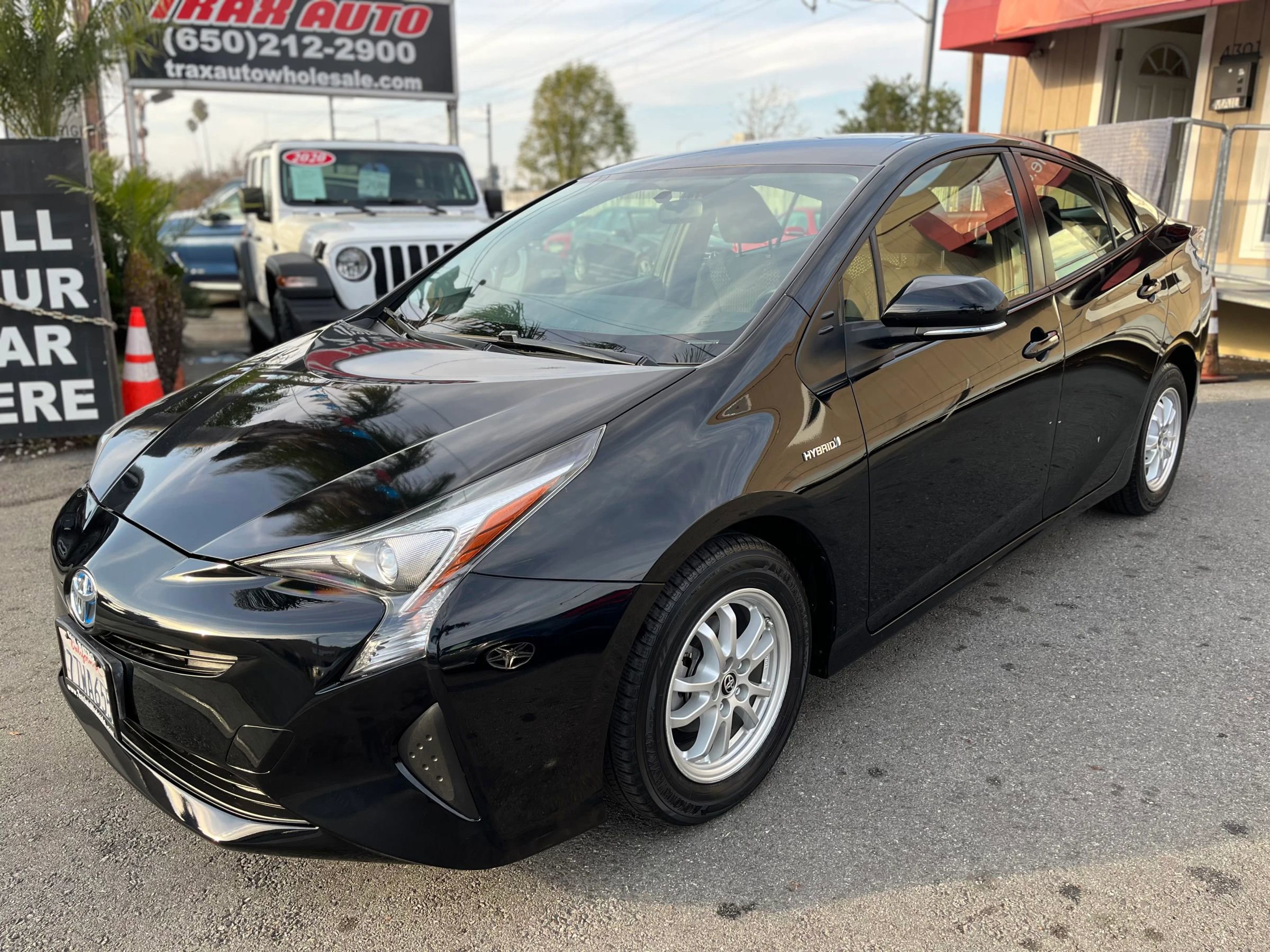 Used 2016 Toyota Prius Two FWD image 3