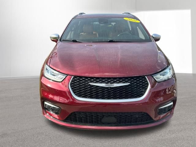 Used 2021 Chrysler Pacifica Pinnacle image 2