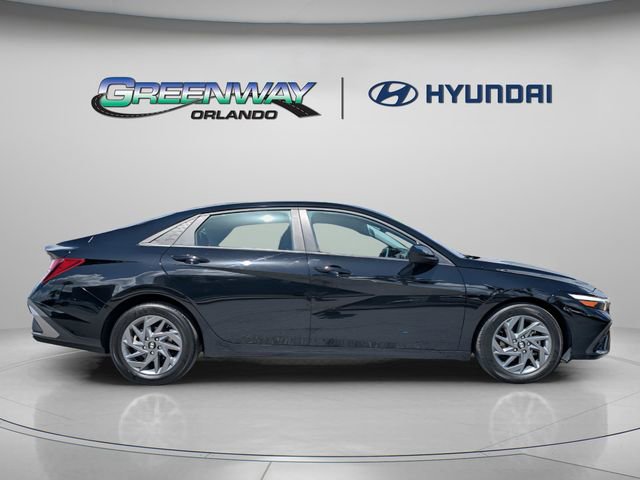 Used 2024 Hyundai Elantra SEL FWD image 8