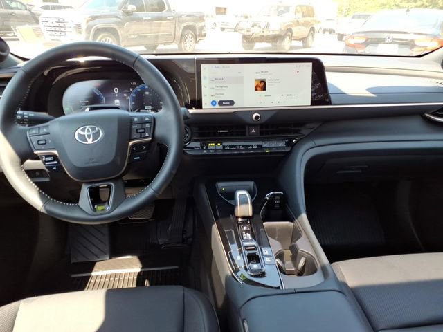 Used 2025 Toyota Crown Signia w/ Advanced Technology Package AWD/4WD image 10