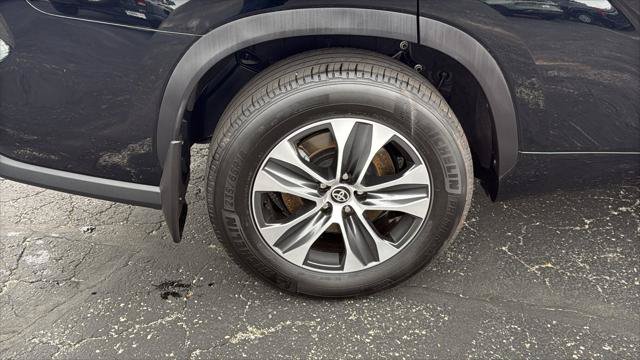 Certified 2026 Toyota Highlander XLE AWD/4WD image 14