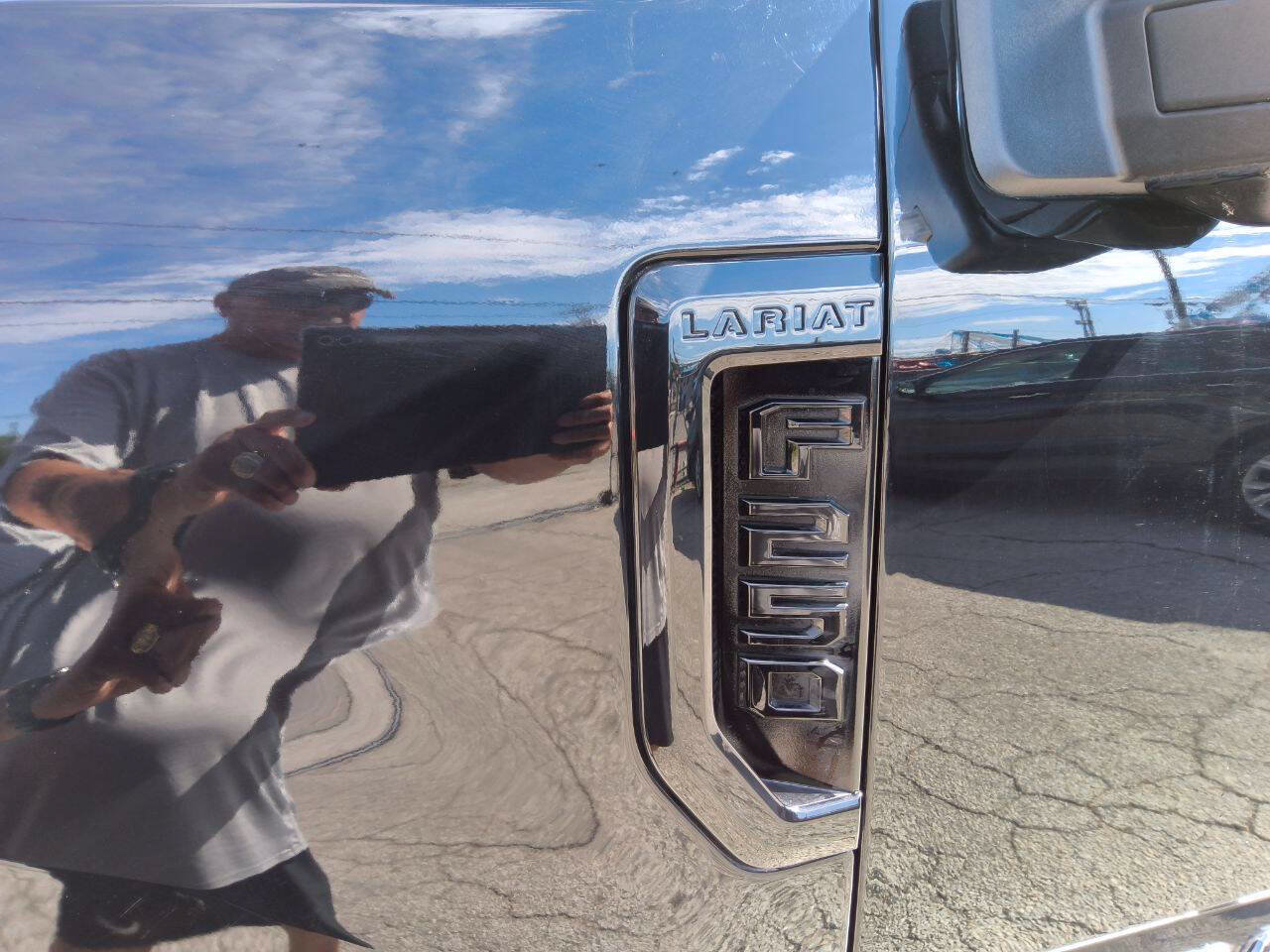 Used 2018 Ford F250 Lariat w/ Lariat Ultimate Package AWD/4WD image 11