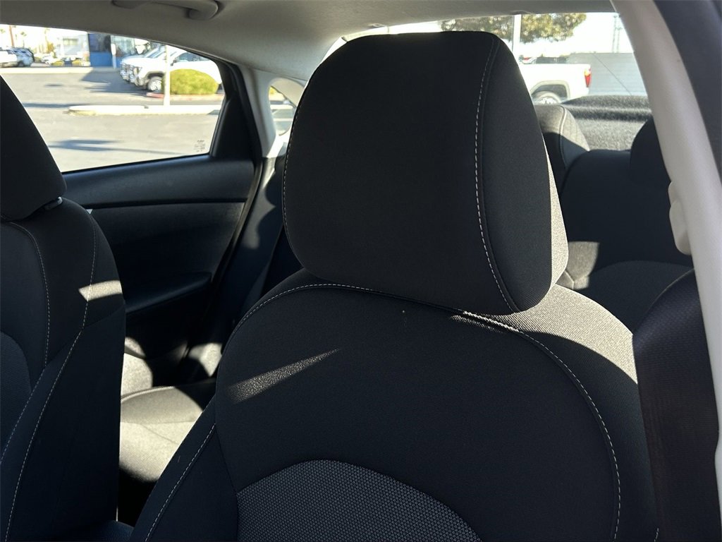 Used 2023 Kia Forte LXS image 17