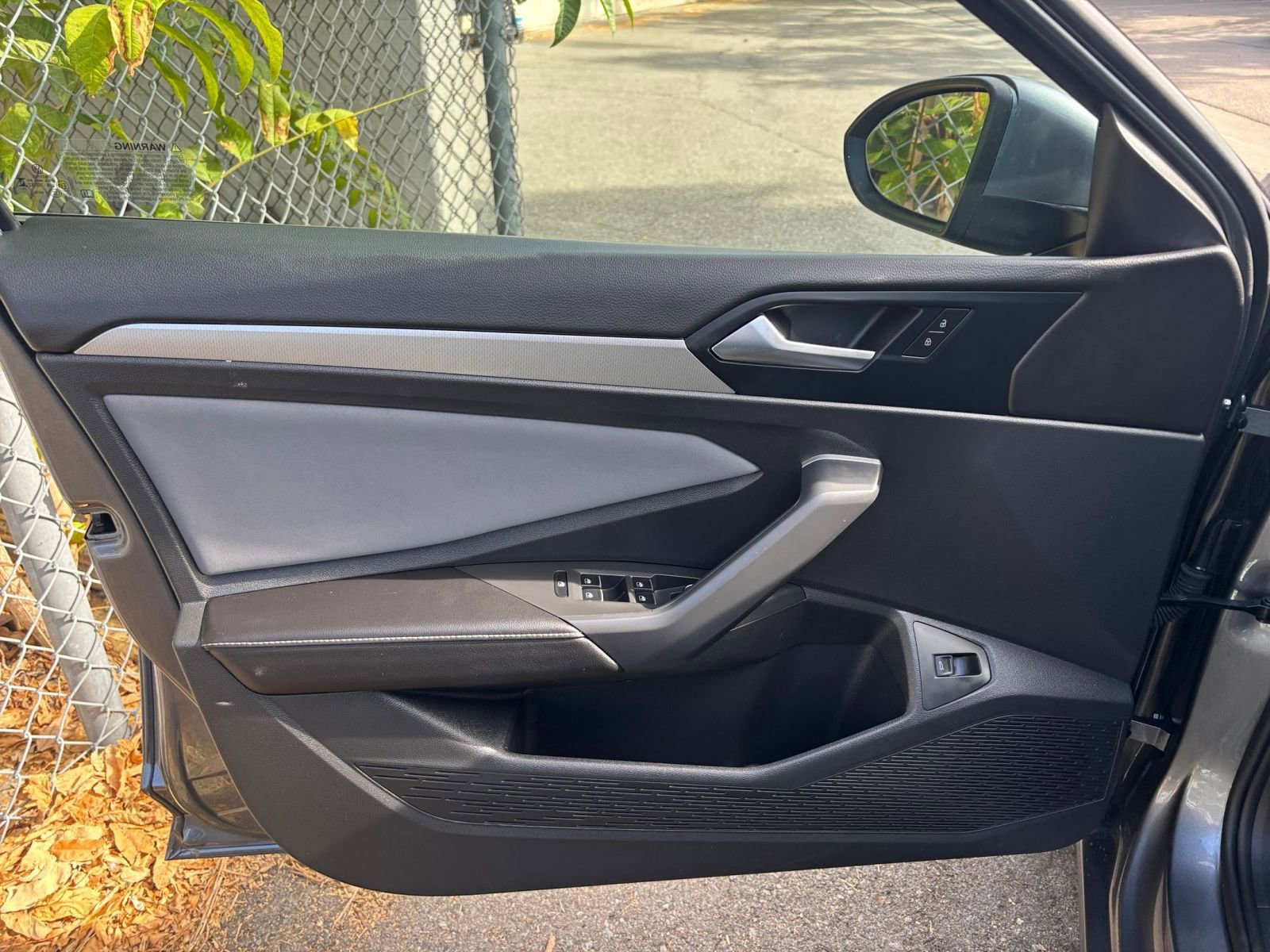 Used 2025 Volkswagen Jetta SE image 20