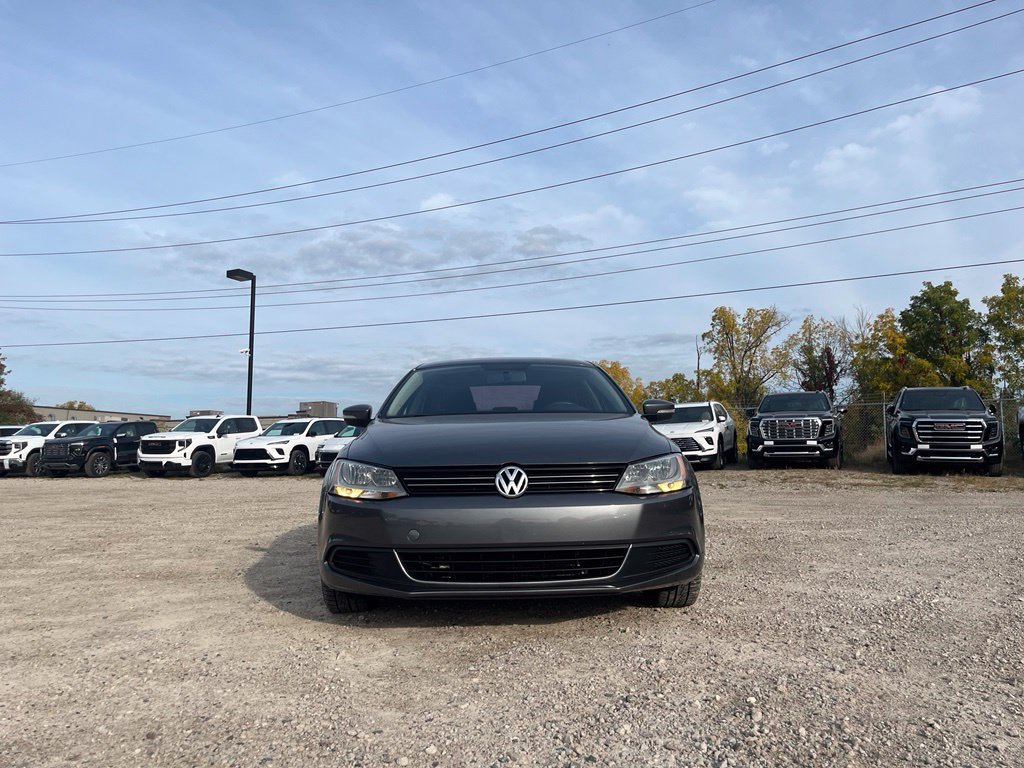 Used 2013 Volkswagen Jetta SE FWD image 4