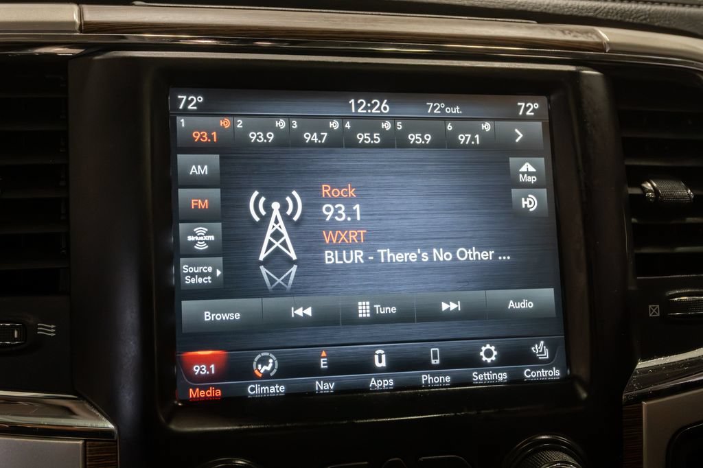 Used 2018 RAM 1500 Laramie AWD/4WD image 18