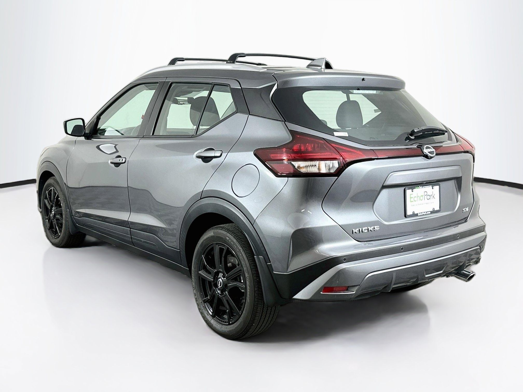 Used 2024 Nissan Kicks SV w/ Interior Electronics Package FWD image 5