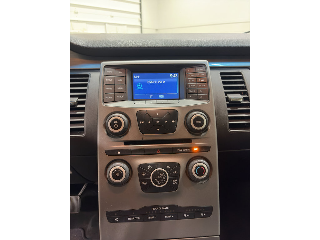 Used 2018 Ford Flex SE FWD image 18