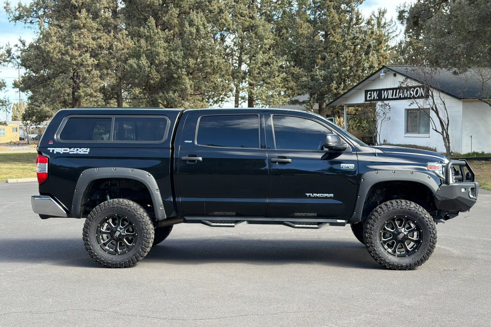 Used 2018 Toyota Tundra SR5 w/ TRD Off Road Package image 3