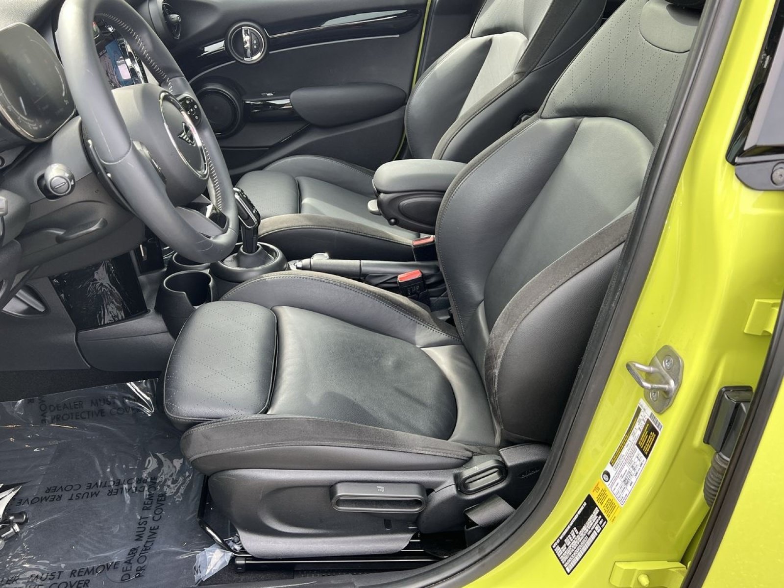 Used 2024 MINI Cooper S w/ Signature Upholstery Package FWD image 10