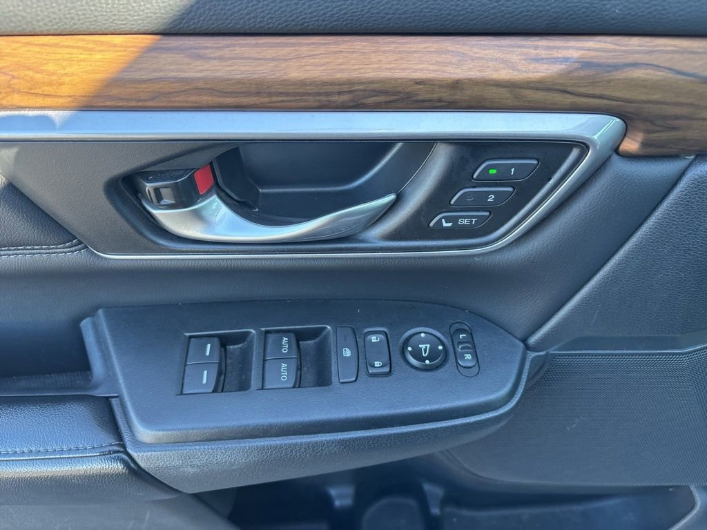 Used 2018 Honda CR-V Touring image 18