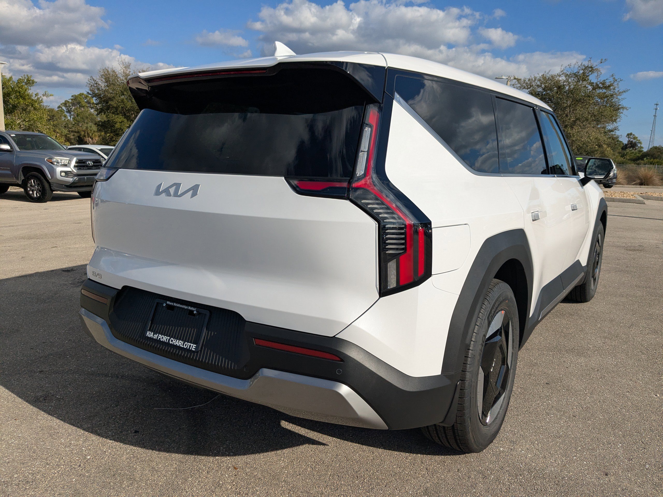 New 2026 Kia EV9 Light RWD image 5