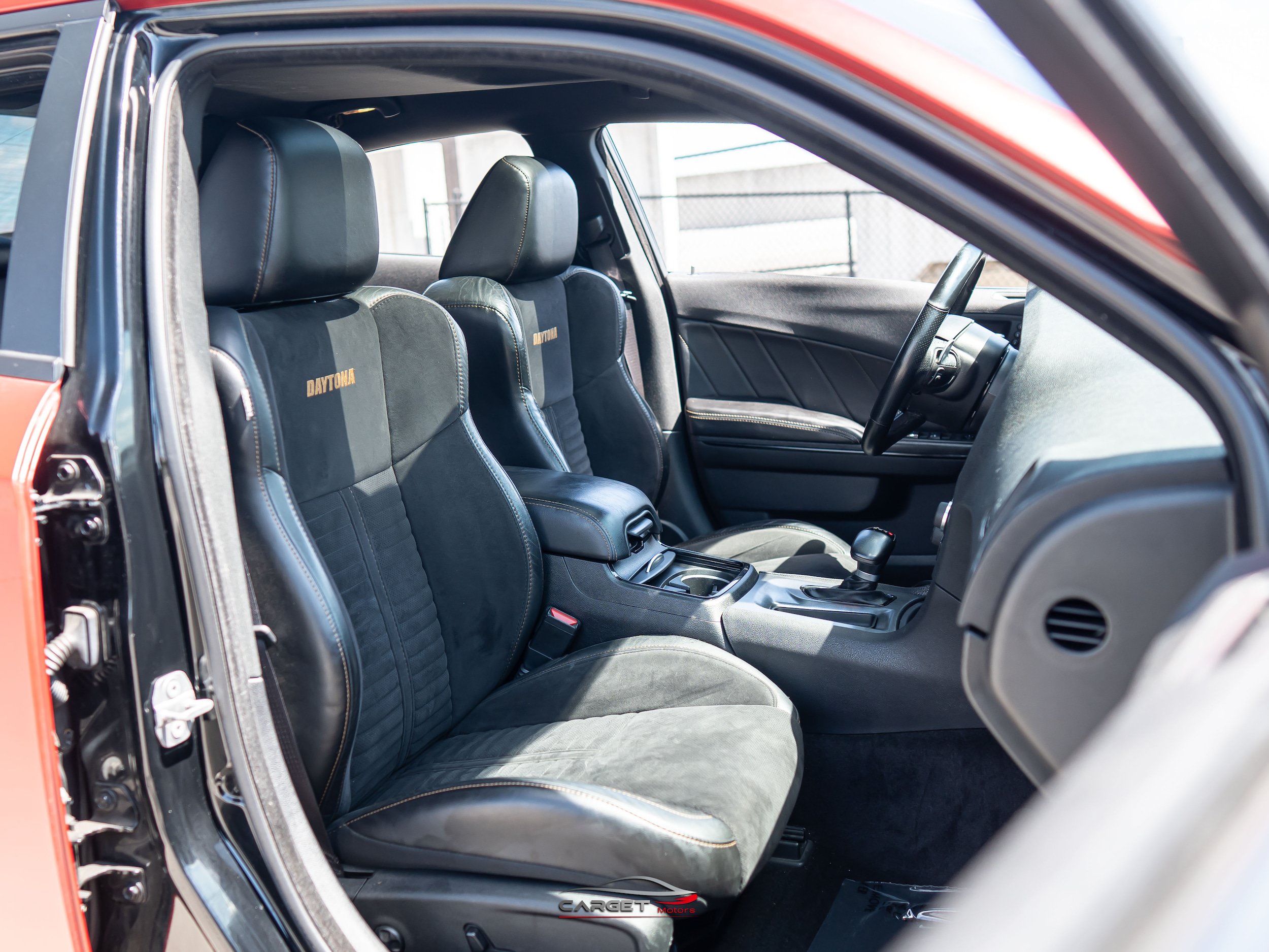 Used 2018 Dodge Charger R/T RWD image 15