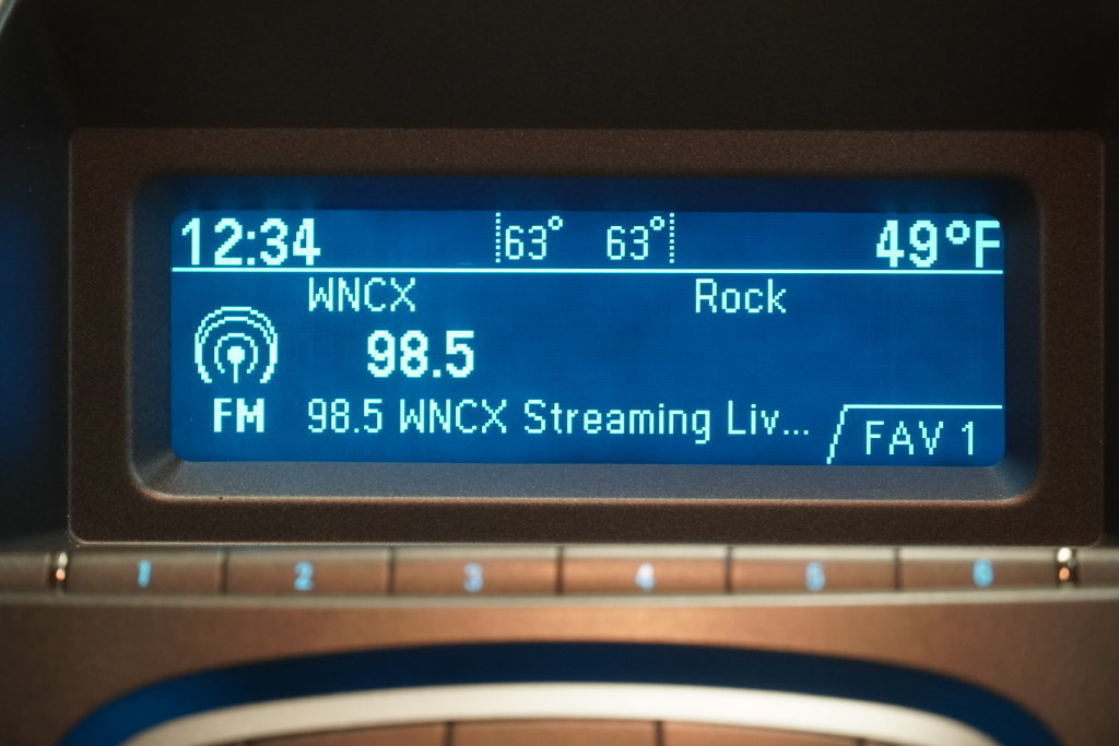Used 2010 Buick LaCrosse CXS FWD image 21