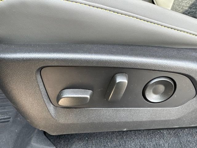 Used 2024 Chevrolet Colorado ZR2 w/ Technology Package AWD/4WD image 10