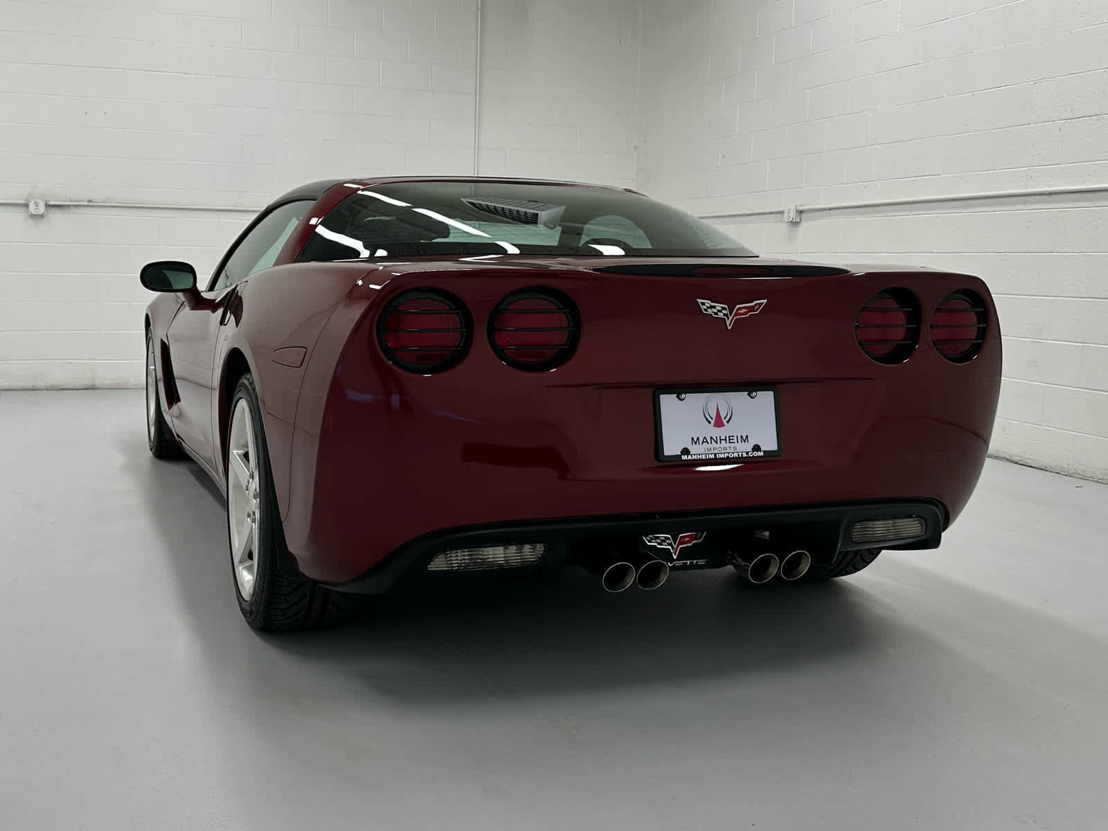Used 2006 Chevrolet Corvette Coupe w/ Preferred Equipment Group RWD image 8